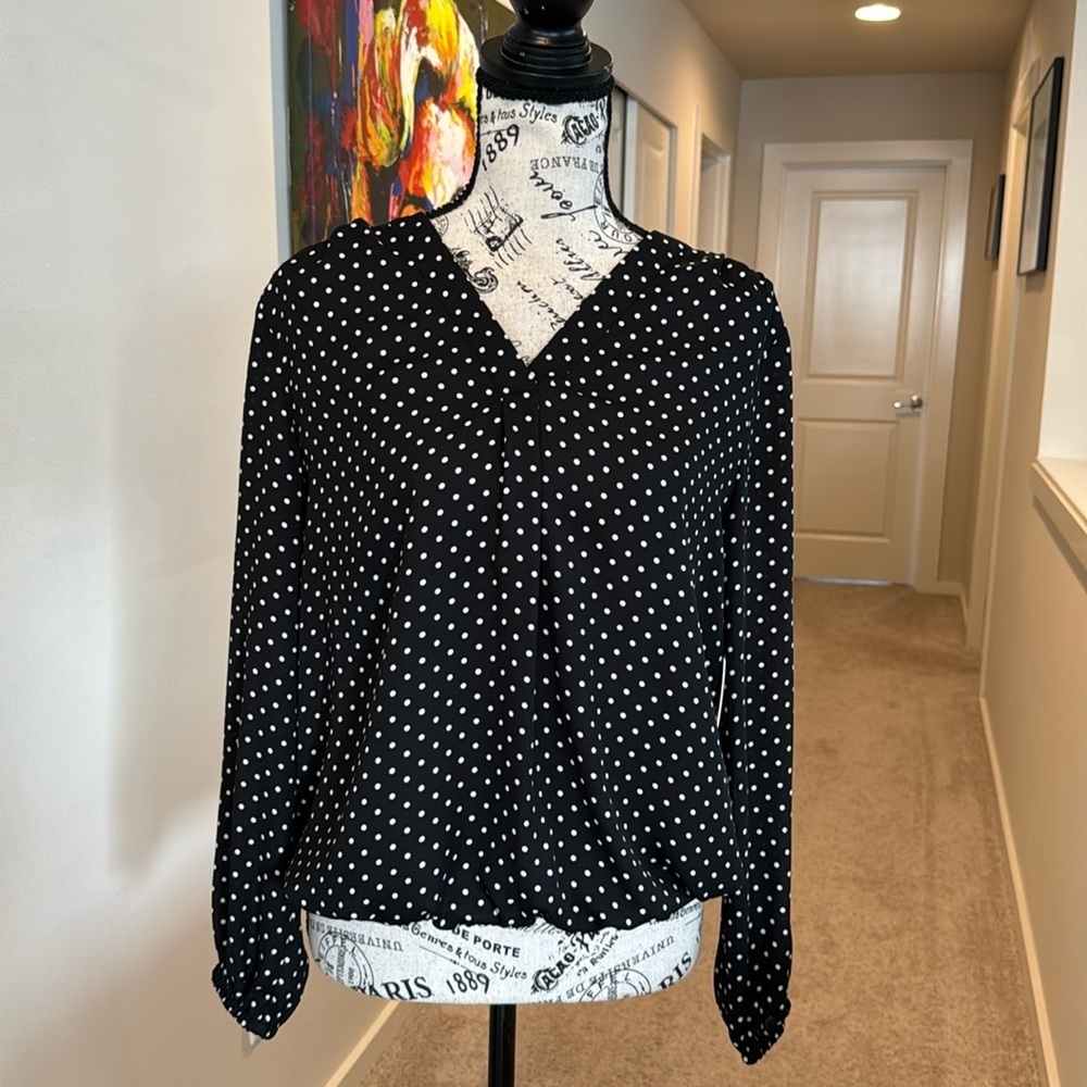 Very nice dress shirt black with white polkadots